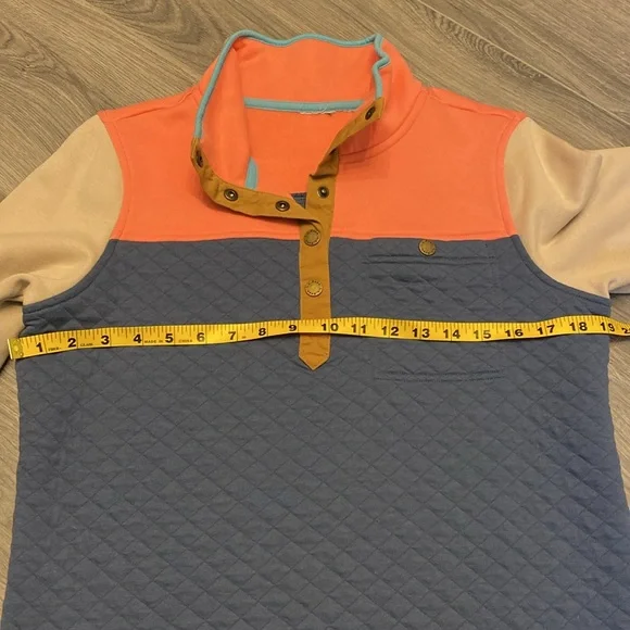 L.L. Bean Women’s Colorblock Quilted button-up pullover sweatshirt - Picture 6 of 7